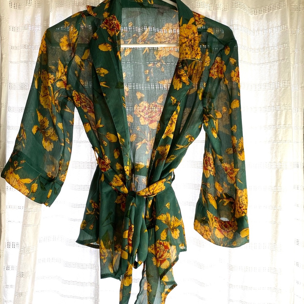 Green and yellow collar top